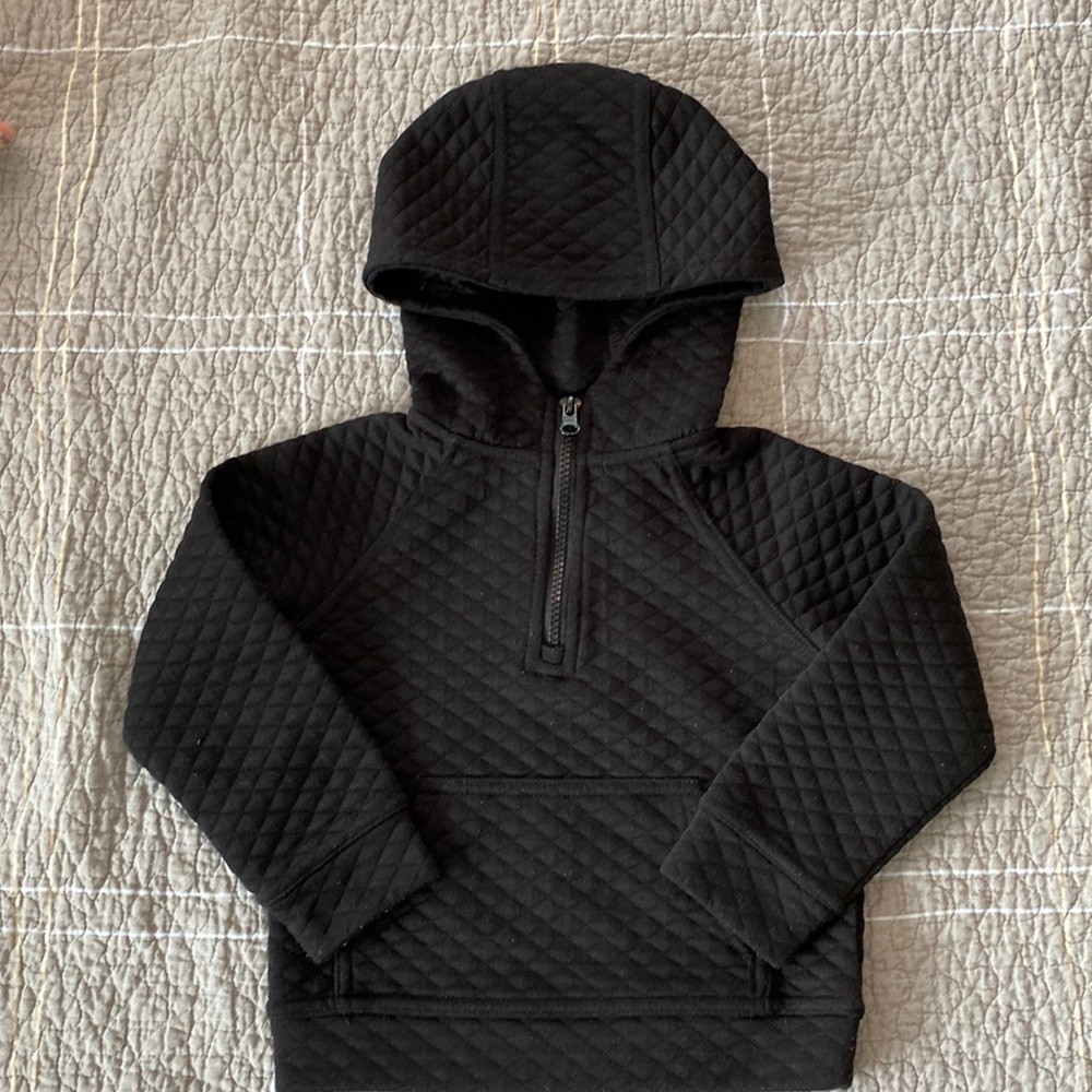 ✨4/$20✨ Joe Fresh black quilted 1/4 zip hoodie (size 3T)